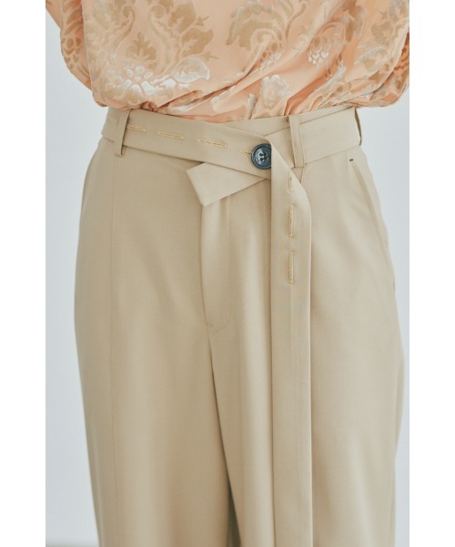 Muel Chic(ミュエルシック)の「Amara slacks アマラスラックス(スラックス・レディース・ベージュ系/グレー/ブラック・MEDIUM/SMALL)」の9枚目の写真