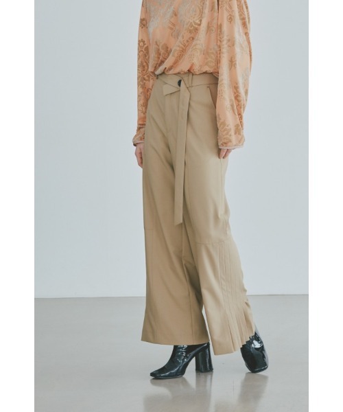 Muel Chic(ミュエルシック)の「Amara slacks アマラスラックス(スラックス・レディース・ベージュ系/グレー/ブラック・MEDIUM/SMALL)」の16枚目の写真