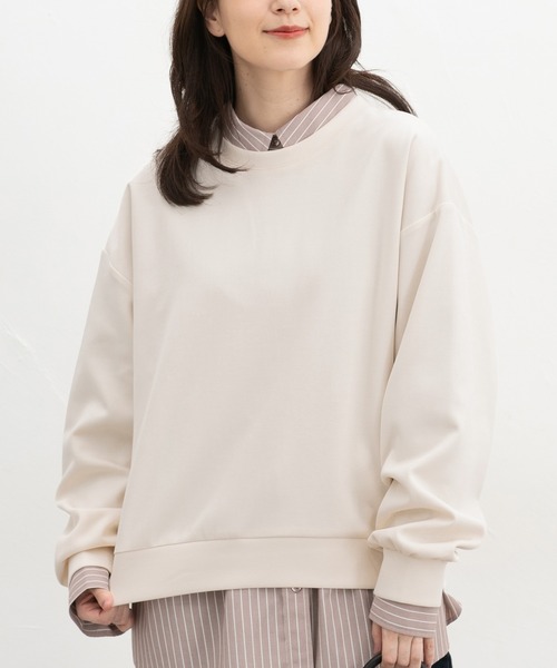 Honeys(ハニーズ)の「きれいめゆるスウェット(スウェット・レディース・ブルー/ヘザーチャコール/アイボリー/ブラック/ピンク/杢グレー・F)」の2枚目の写真