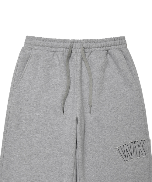 Wacky WiLLy(ワッキーウィリー)の「WKWY タイポ スウェットパンツ ブラック(スウェットパンツ・レディース・その他・SMALL/MEDIUM/LARGE/X-LARGE)」の4枚目の写真