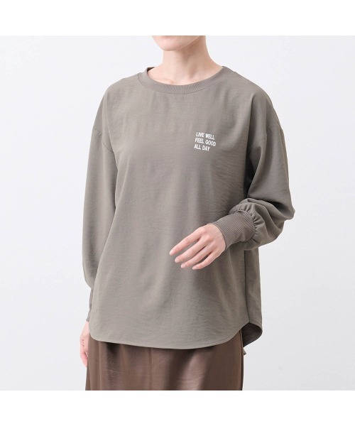 Belle Maison(ベルメゾン)の「とことん着回しができるロゴTEEブラウス(Tシャツ/カットソー・レディース・グレイッシュベージュ/オフホワイト/チャコール・S/M/3L/L/LL)」の7枚目の写真