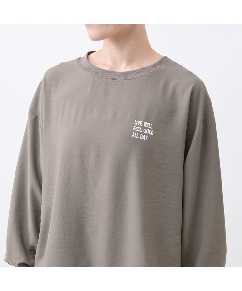 Belle Maison(ベルメゾン)の「とことん着回しができるロゴTEEブラウス(Tシャツ/カットソー・レディース・グレイッシュベージュ/オフホワイト/チャコール・S/M/3L/L/LL)」の10枚目の写真