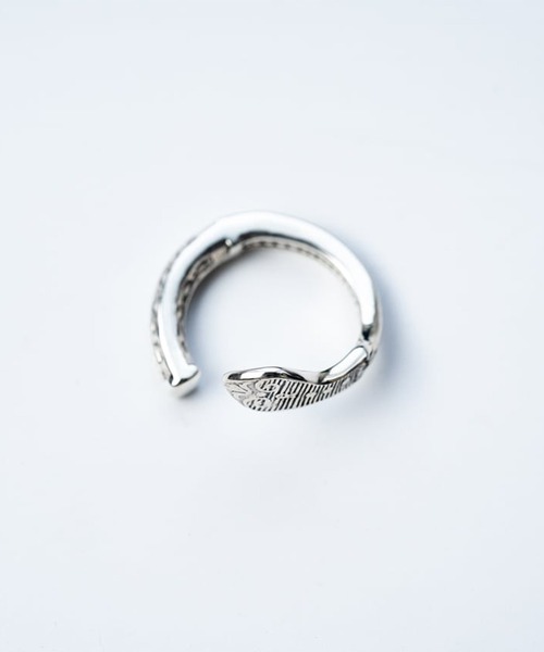 STUDIOUS(ステュディオス)の「【WAKAN SILVER SMITH】R-083 Cutlery ring(リング・メンズ・シルバー・17/19)」の1枚目の写真