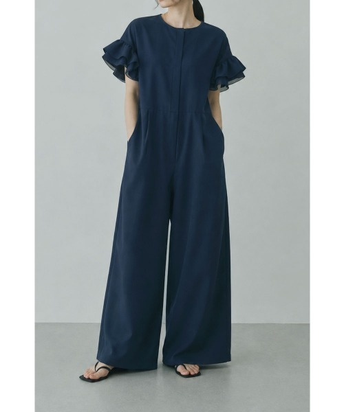 marjour(マージュール)の「FRILL SLEEVE JUMPSUIT(サロペット/オーバーオール・レディース・ブラック/ネイビー・M)」の2枚目の写真