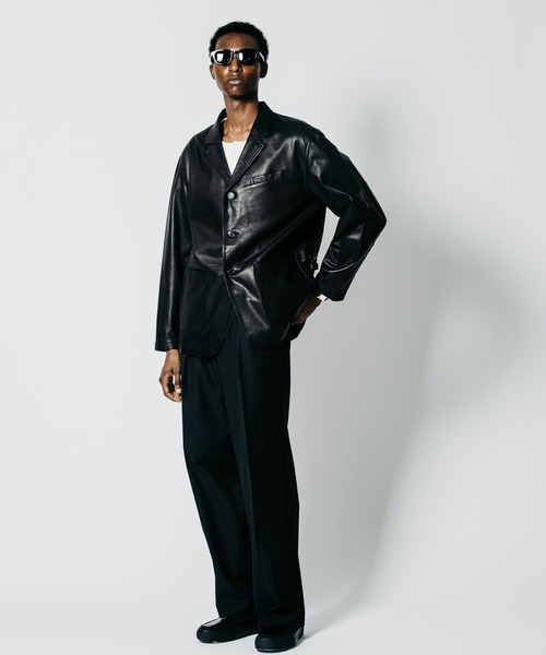 CRIMIE(クライミー)の「4-BUTTON TAILORED SHEEP LEATHER SUIT JACKET WITH 3-BUTTON LOOK(テーラードジャケット・メンズ・ブラック・XXL/XL/L/M/S)」の2枚目の写真