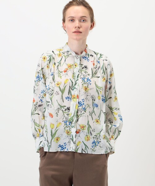 TOMORROWLAND collection(トゥモローランドコレクション)の「ポーセリンフラワープリント ギャザーボウタイブラウス(シャツ/ブラウス・レディース・ホワイト系その他・36)」の3枚目の写真