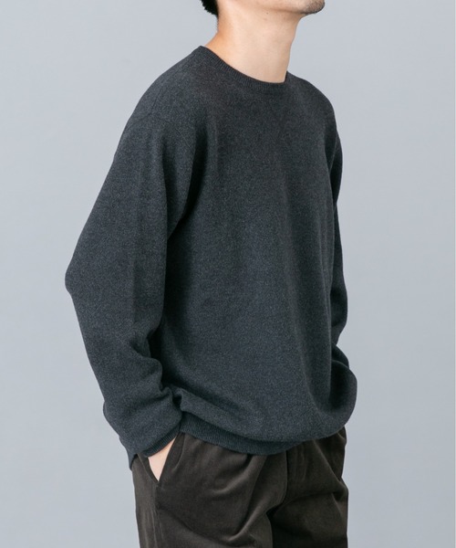 URBAN RESEARCH ROSSO MEN（アーバンリサーチロッソメン）の「『XLイズあり』コットンカシミヤニットスウェット（ニット/セーター・メンズ・ブルー/アイボリー/ブラック/マスタード/チャコールグレー・X-LARGE/LARGE/MEDIUM）」の15枚目の写真
