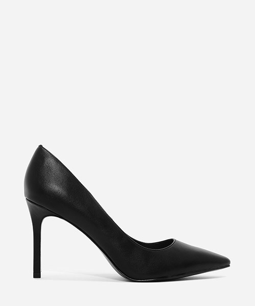 CHARLES & KEITH(チャールズ & キース)の「ポインテッドトゥパンプス / POINTED TOE PUMPS(パンプス・レディース・ブラック/ピンク/バーガンディー・22.5cm/24.5cm/23cm/25cm/23.5cm/24cm)」の1枚目の写真