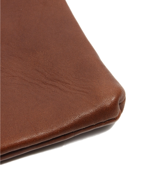 SHIPS(シップス)の「AMIACALVA:LEATHER CRUCH/BAG 2(クラッチバッグ・メンズ・ブラック/ブラウン・ONE SIZE)」の3枚目の写真