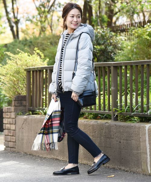 liflattie ships（リフラティ シップス）の「liflattie ships:シームレスダウンフーディー◇（ダウンジャケット/コート・レディース・ライトグレー/ブラック・SMALL/MEDIUM）」の3枚目の写真