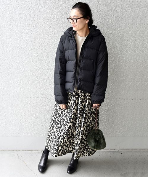 liflattie ships（リフラティ シップス）の「liflattie ships:シームレスダウンフーディー◇（ダウンジャケット/コート・レディース・ライトグレー/ブラック・SMALL/MEDIUM）」の9枚目の写真