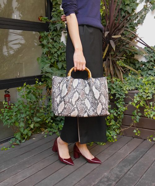 SOLPRESA（ソルプレーサ）の「バンブーハンドルバッグ（トートバッグ・レディース・ナチュラル/ブラック/パイソン・ONE SIZE）」の3枚目の写真