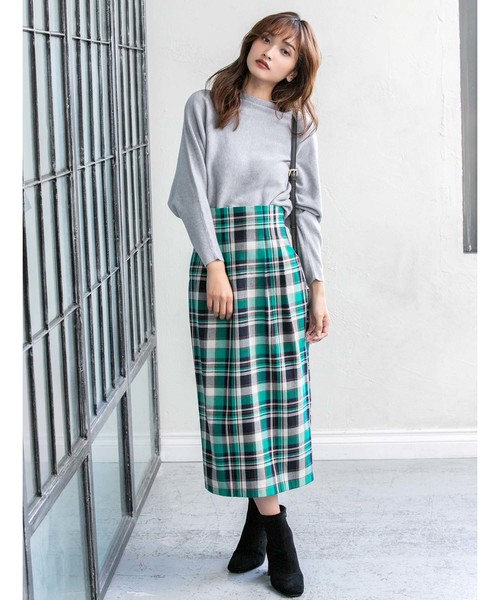 fifth(フィフス)の「シルキータッチボートネックドルマンニット(ニット/セーター・レディース・ホワイト/ブラック/ベージュ/スモークピンク/グレー/ブルー・MEDIUM)」の14枚目の写真