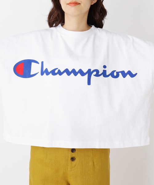 Champion(チャンピオン)の「Champion ロゴワイドTシャツ(Tシャツ/カットソー・レディース・オフホワイト/ネイビー・02)」の3枚目の写真