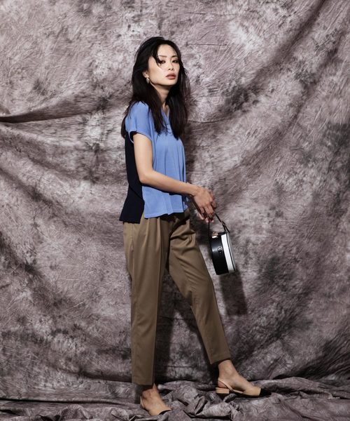 A/C DESIGN BY ALPHA CUBIC(エーシーデザインバイアルファキュービック)の「フロントタックワイドパンツ(その他パンツ・レディース・カーキ/ブラック/モカ・61/64/67/70)」の10枚目の写真