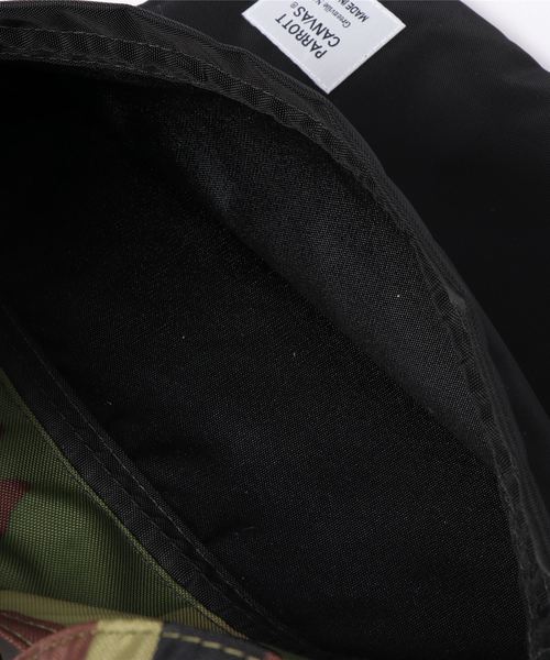 PARROTT CANVAS（パロットキャンバス）の「【WEB限定】PAROTT CANVAS 2トーンバッグ（ショルダーバッグ・レディース・チャコールグレー/ブラック/ベージュ・FREE）」の6枚目の写真