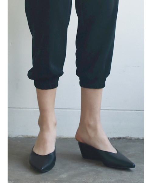 Pointed pumps