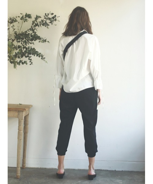 AMAIL(アマイル)の「Pointed pumps(サンダル・レディース・ブラック/シルバー・S/M/L)」の11枚目の写真