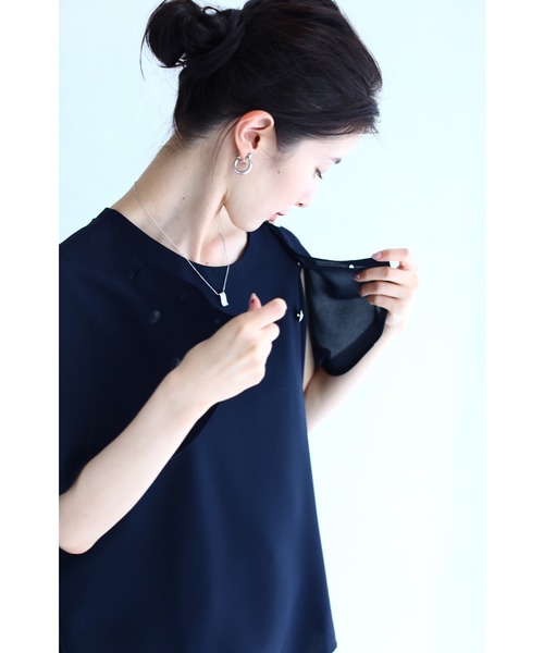 cawaii（カワイイ）の「（濃紺）ふわり二の腕隠しのマント付き。2way愉しめるブラウストップス（マント付）（シャツ/ブラウス・レディース・ネイビー・FREE）」の20枚目の写真