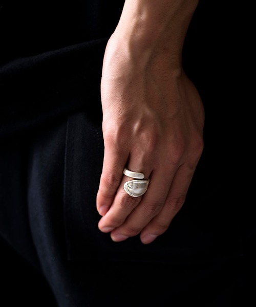 Hawk Company(ホークカンパニー)の「選べるバリエーション【hawk Company】アンティーク ヴィンテージリング /6391/7709/6399(リング・メンズ・シルバー/ゴールド/ゴールド系その他/シルバー系その他/シルバー系その他3/ゴールド系その他3/シルバー系その他4/ゴールド系その他4・13/ 13)」の15枚目の写真