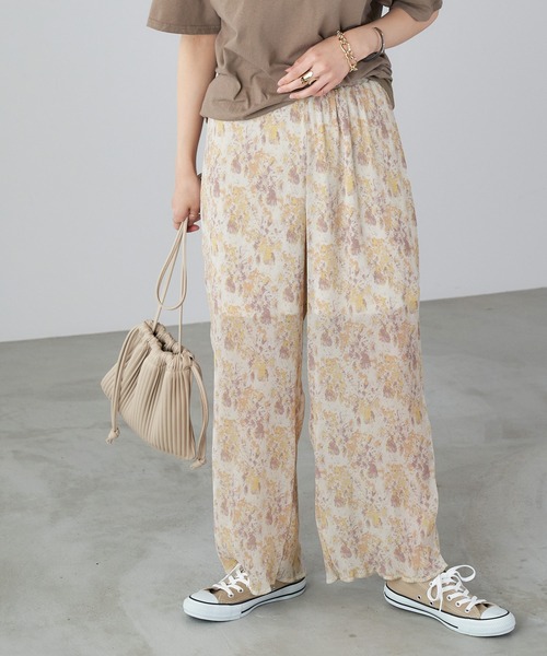 Chaco closet（チャコ クローゼット）の「プリント＆無地ワイドストレートプリーツパンツ（その他パンツ・レディース・ブラック/イエロー系その他/ブラウン系その他/グレー系その他/ライトグレー/パープル系その他/ライトグリーン/パープル系その他2/オレンジ/グレイッシュベージュ/アイボリー/ブルー/コーラル・FREE）」の9枚目の写真