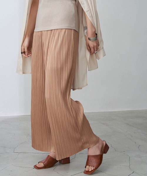 Chaco closet（チャコ クローゼット）の「プリント＆無地ワイドストレートプリーツパンツ（その他パンツ・レディース・ブラック/イエロー系その他/ブラウン系その他/グレー系その他/ライトグレー/パープル系その他/ライトグリーン/パープル系その他2/オレンジ/グレイッシュベージュ/アイボリー/ブルー/コーラル・FREE）」の13枚目の写真