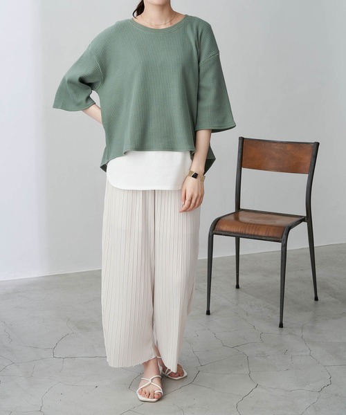 Chaco closet（チャコ クローゼット）の「プリント＆無地ワイドストレートプリーツパンツ（その他パンツ・レディース・ブラック/イエロー系その他/ブラウン系その他/グレー系その他/ライトグレー/パープル系その他/ライトグリーン/パープル系その他2/オレンジ/グレイッシュベージュ/アイボリー/ブルー/コーラル・FREE）」の17枚目の写真