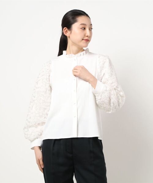 rps（アールピーエス）の「フラワーレース袖切替フリルネックブラウス（シャツ/ブラウス・レディース・ブラック/アイボリー/オフホワイト・M）」の6枚目の写真