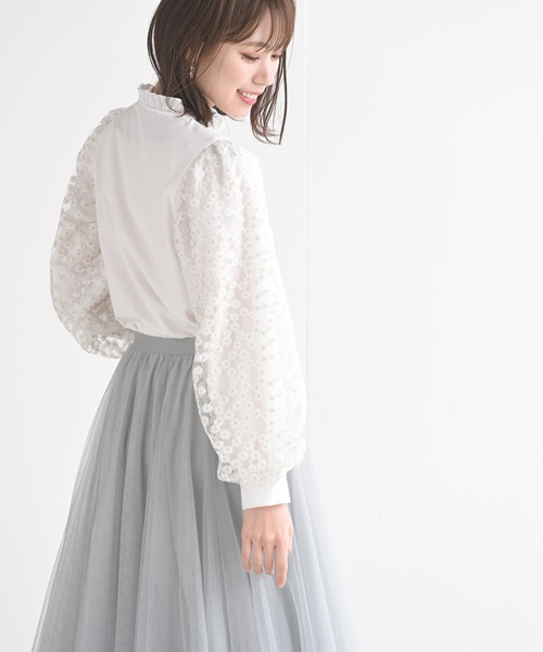 rps（アールピーエス）の「フラワーレース袖切替フリルネックブラウス（シャツ/ブラウス・レディース・ブラック/アイボリー/オフホワイト・M）」の14枚目の写真