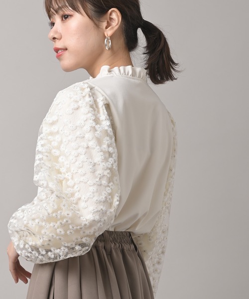 rps（アールピーエス）の「フラワーレース袖切替フリルネックブラウス（シャツ/ブラウス・レディース・ブラック/アイボリー/オフホワイト・M）」の16枚目の写真