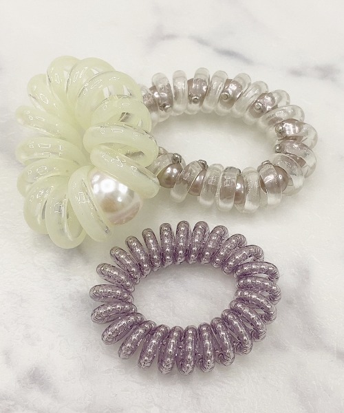 apres jour(アプレジュール)の「【apres jour×ARIAZ】スプリングゴム3セット(ヘアゴム・レディース・オフホワイト/ホワイト系その他4/ホワイト系その他2/ホワイト系その他/ホワイト/ホワイト系その他6/ホワイト系その他5/ホワイト系その他3/ライトホワイト/その他・FREE)」の3枚目の写真