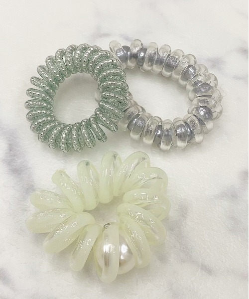 apres jour(アプレジュール)の「【apres jour×ARIAZ】スプリングゴム3セット(ヘアゴム・レディース・オフホワイト/ホワイト系その他4/ホワイト系その他2/ホワイト系その他/ホワイト/ホワイト系その他6/ホワイト系その他5/ホワイト系その他3/ライトホワイト/その他・FREE)」の6枚目の写真