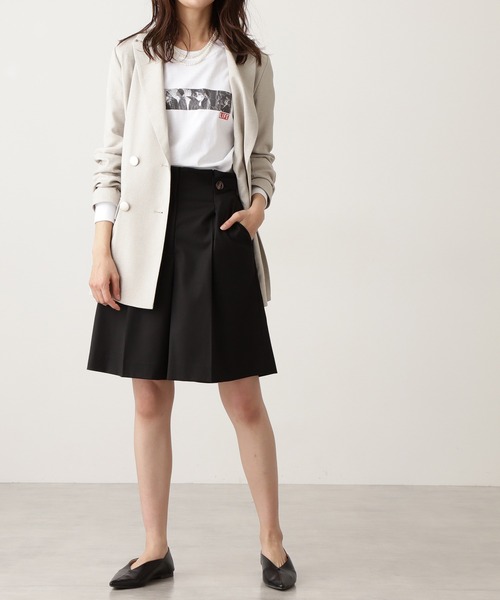 N.(N. Natural Beauty Basic)(エヌエヌナチュラルビューティーベーシック)の「◆タブ付ハーフパンツ(その他パンツ・レディース・ブラック/ベージュ・MEDIUM)」の2枚目の写真