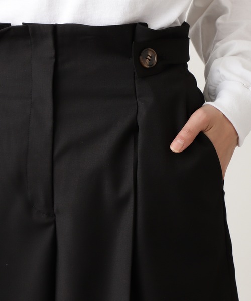 N.(N. Natural Beauty Basic)(エヌエヌナチュラルビューティーベーシック)の「◆タブ付ハーフパンツ(その他パンツ・レディース・ブラック/ベージュ・MEDIUM)」の10枚目の写真