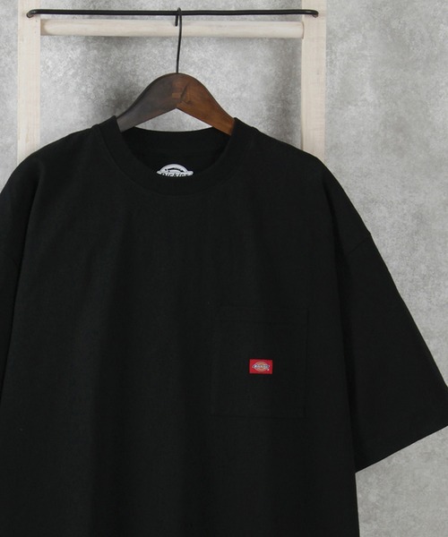 Dickies（ディッキーズ）の「【DICKIES／ディッキーズ】ミニロゴビッグポケット半袖Tシャツ/オーバーサイズ/ユニセックス（Tシャツ/カットソー・メンズ・ブラック/アッシュグレー/ホワイト系その他/ブルー系その他/ブルー/ホワイト/ベージュ系その他/ラベンダー/ブラック系その他/ベージュ・M/L/XL）」の4枚目の写真