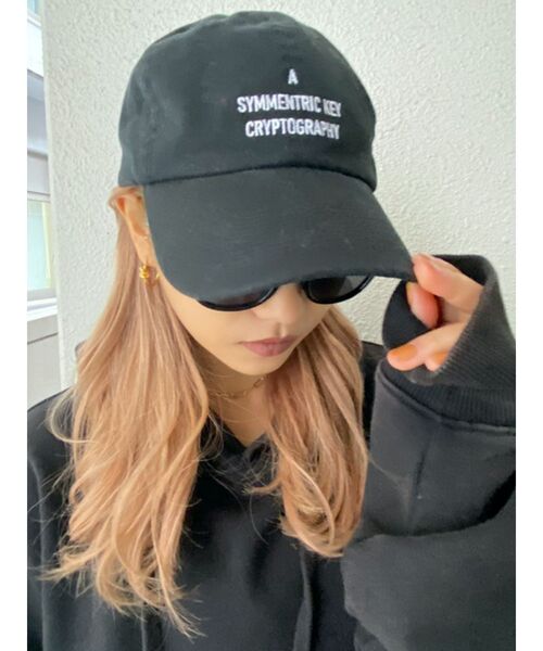 GYDA（ジェイダ）の「SYMMETRIC KEY CAP（その他雑貨・レディース・ベージュ/ブラック・FREE）」の2枚目の写真