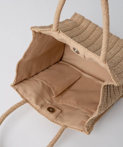 Rewde（ルゥデ）の「スクエアボックストートバッグ（1R18-KB02）（トートバッグ・レディース・ベージュ/グレー/キャメル・FREE）」の6枚目の写真