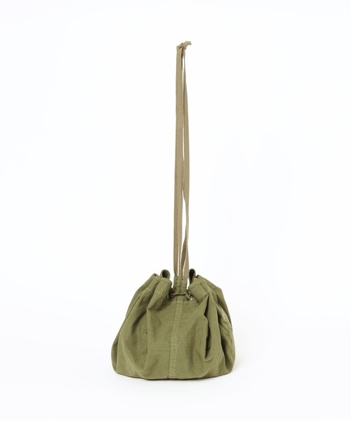 Spick & Span（スピックアンドスパン）の「【YURIE A.× Spick & Span】ミリタリーポーチ◆（ハンドバッグ・レディース・サファリグリーン/オリーブ・FREE）」の13枚目の写真