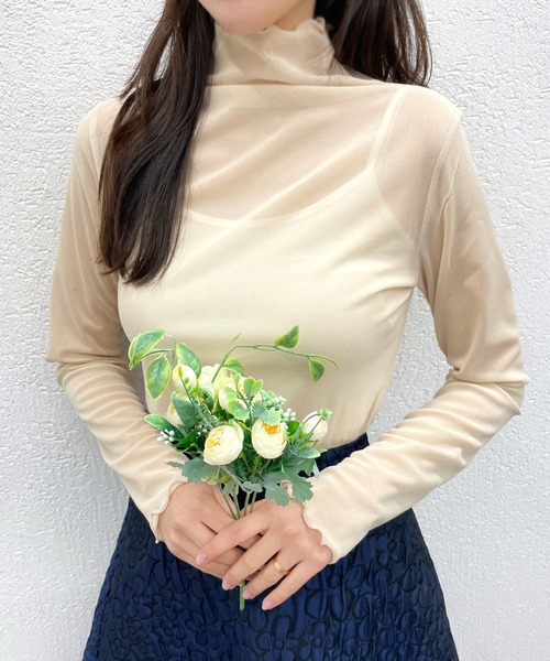 CEMONEMO(セモネモ)の「ハイネック シースルー メロー カットソー(Tシャツ/カットソー・レディース・ホワイト/ブラック/ベージュ/ブラウン/パープル/グリーン/インディゴブルー/グレー/ナチュラル/ピンク/イエロー/スカイブルー/イエロー系その他・FREE)」の7枚目の写真