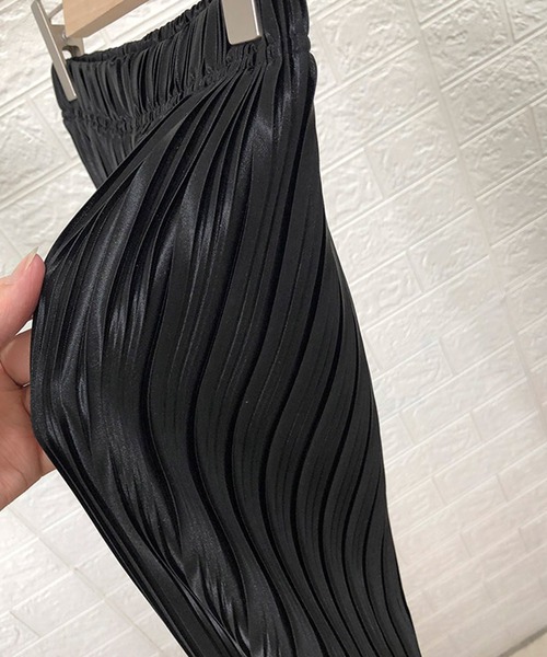 SMILE ORCHID(スマイルオーキッド)の「セルフカット可能セミワイドフレアプリーツパンツ(その他パンツ・レディース・グリーン/ブラック/ブルー/パープル/ベージュ・FREE)」の7枚目の写真