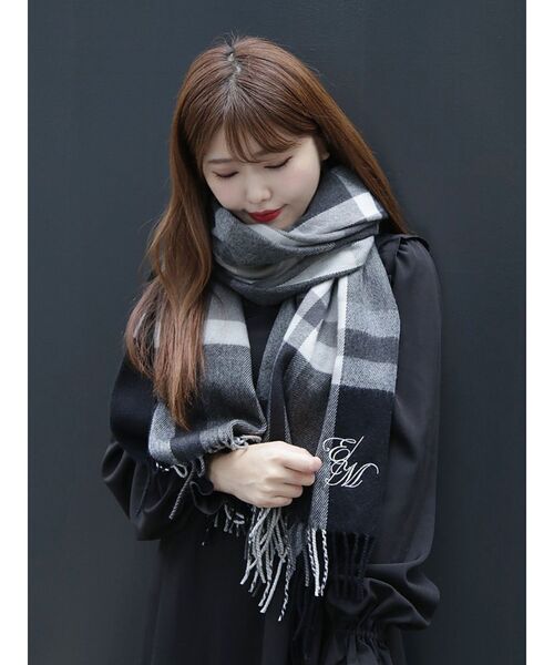 EATME（イートミー）の「EMチェックストール（ストール/ショール・レディース・ブラック/ライトブラウン・FREE）」の4枚目の写真
