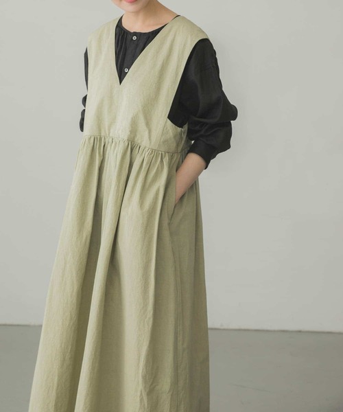 かぐれ（カグレ）の「Vネックギャザー切替ワンピース（ワンピース・レディース・ブラック/グリーン系その他・FREE）」の6枚目の写真