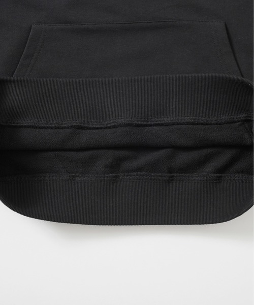 MILKFED.（ミルクフェド）の「ARCH LOGO BIG SWEAT HOODIE（パーカー・レディース・ブラック/ベージュ/オフホワイト/ライトグリーン・ONE SIZE）」の6枚目の写真