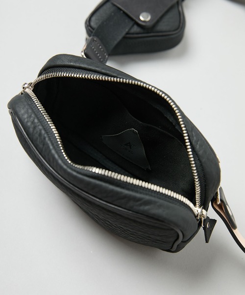 CITY TOKYO（シティトウキョウ）の「本革ダブルスクエアボディーポーチ（ショルダーバッグ・レディース・ホワイト/ブラック・FREE）」の18枚目の写真
