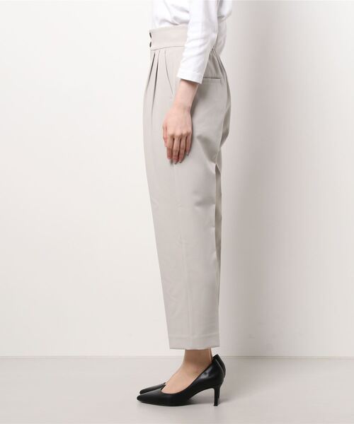Te chichi（テチチ）の「ダブルクロスタックテーパードパンツ（その他パンツ・レディース・ブラック/グリーン/ベージュ・SMALL/MEDIUM）」の4枚目の写真