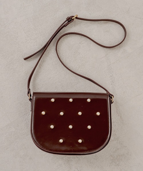 OLIVE des OLIVE（オリーブデオリーブ）の「パールフラップバッグ（ショルダーバッグ・レディース・ダークブラウン/ブラック/オフホワイト・FREE）」の11枚目の写真