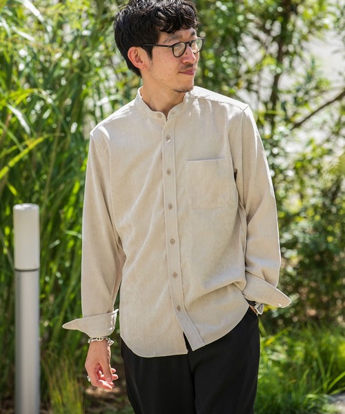ITEMS URBANRESEARCH(アイテムズ アーバンリサーチ)の「コーデュロイ スタンドカラーシャツ(シャツ/ブラウス・メンズ・チャコールグレー/ブラック/オフホワイト/グリーン・MEDIUM/LARGE)」の2枚目の写真