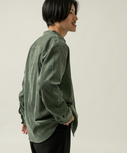 ITEMS URBANRESEARCH(アイテムズ アーバンリサーチ)の「コーデュロイ スタンドカラーシャツ(シャツ/ブラウス・メンズ・チャコールグレー/ブラック/オフホワイト/グリーン・MEDIUM/LARGE)」の8枚目の写真