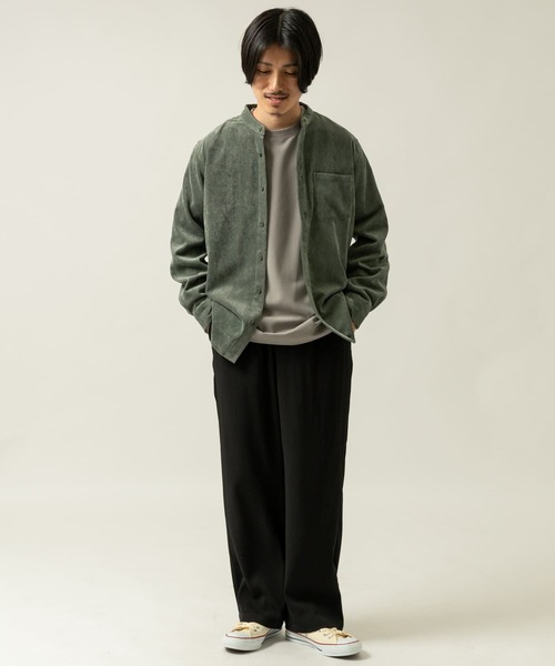 ITEMS URBANRESEARCH(アイテムズ アーバンリサーチ)の「コーデュロイ スタンドカラーシャツ(シャツ/ブラウス・メンズ・チャコールグレー/ブラック/オフホワイト/グリーン・MEDIUM/LARGE)」の22枚目の写真