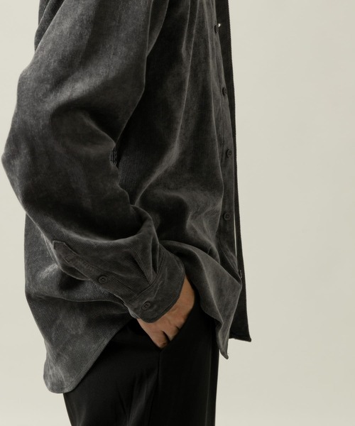 ITEMS URBANRESEARCH(アイテムズ アーバンリサーチ)の「コーデュロイ スタンドカラーシャツ(シャツ/ブラウス・メンズ・チャコールグレー/ブラック/オフホワイト/グリーン・MEDIUM/LARGE)」の17枚目の写真